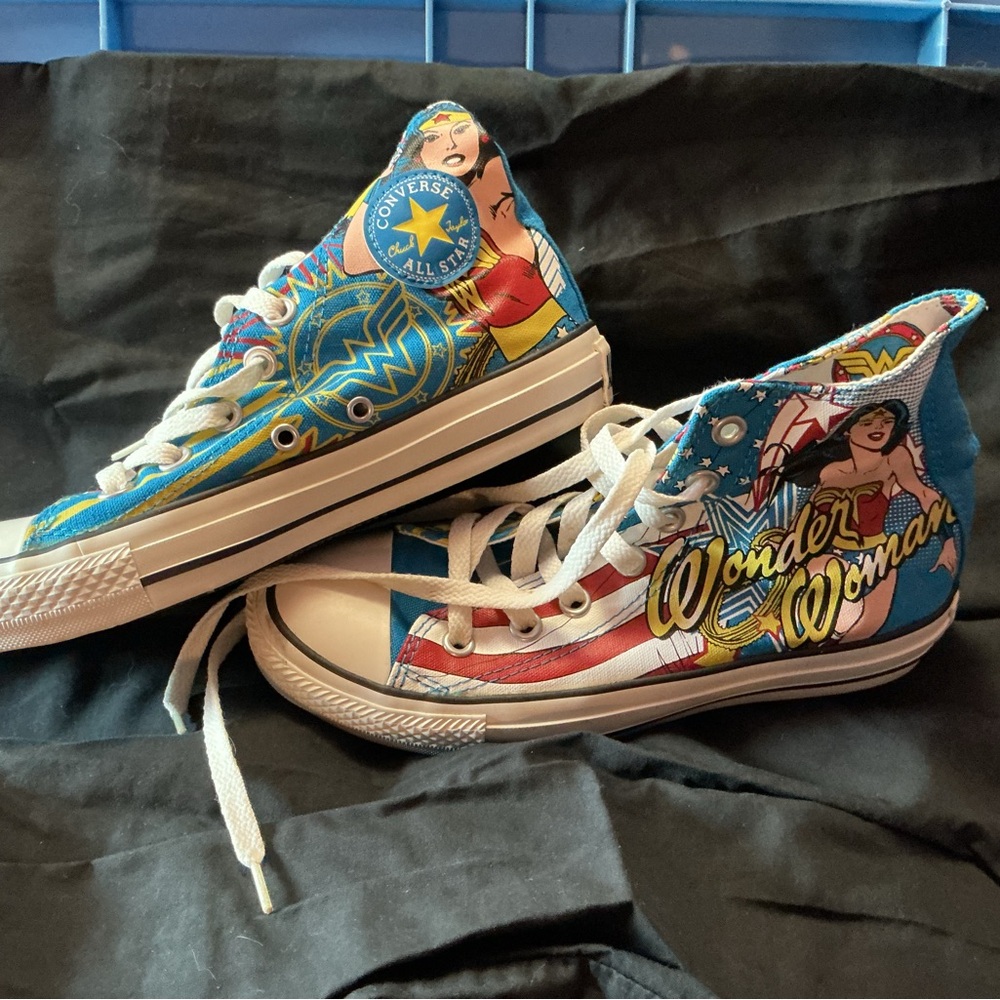 Converse Wonder Woman High-Top Sneakers - Blue and White